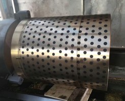 Self-lubricating copper sleeve
